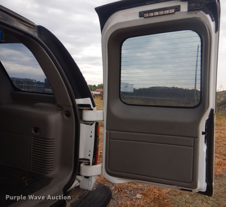 image for item DO1630 2004 Chevrolet Tahoe  SUV