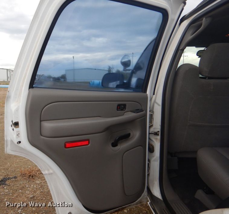 image for item DO1630 2004 Chevrolet Tahoe  SUV