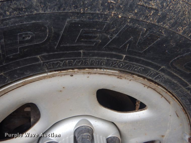 image for item DO1630 2004 Chevrolet Tahoe  SUV