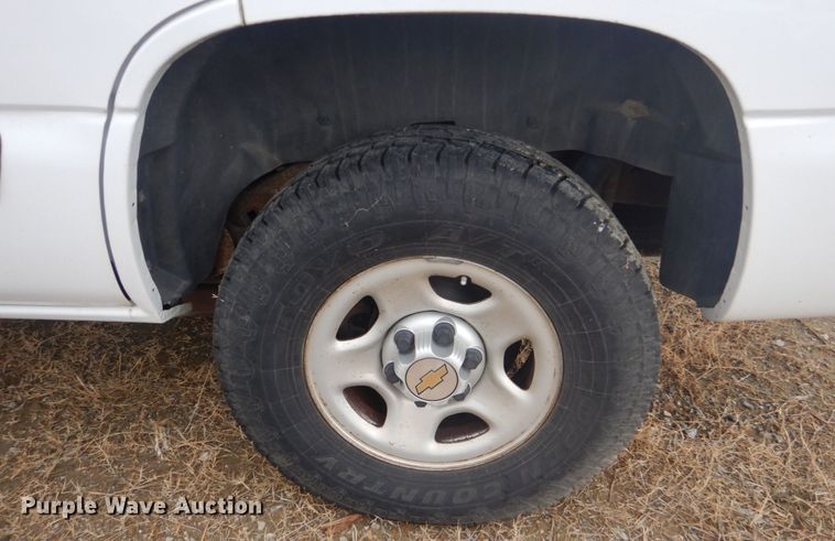 image for item DO1630 2004 Chevrolet Tahoe  SUV