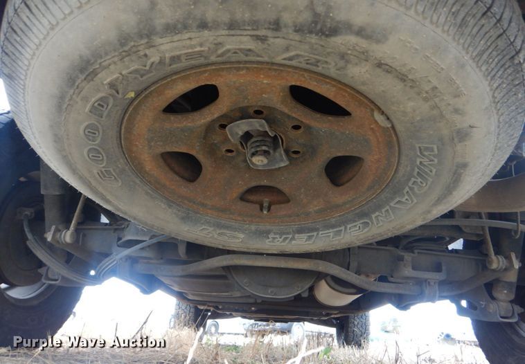 image for item DO1631 2004 Chevrolet Tahoe  SUV