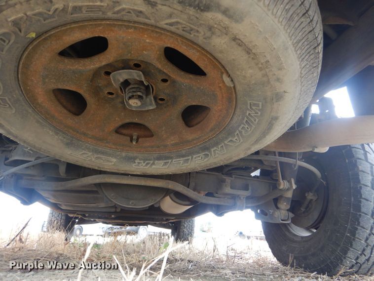 image for item DO1631 2004 Chevrolet Tahoe  SUV