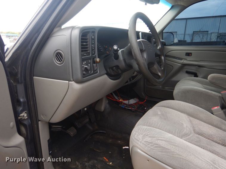 image for item DO1631 2004 Chevrolet Tahoe  SUV