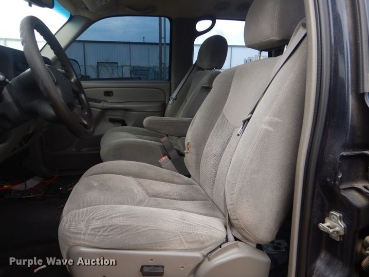 image for item DO1631 2004 Chevrolet Tahoe  SUV