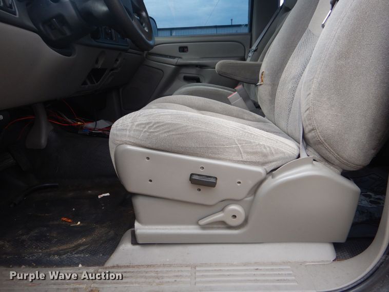 image for item DO1631 2004 Chevrolet Tahoe  SUV