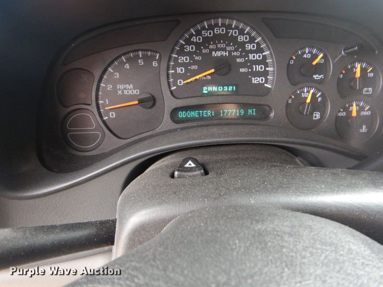 image for item DO1631 2004 Chevrolet Tahoe  SUV