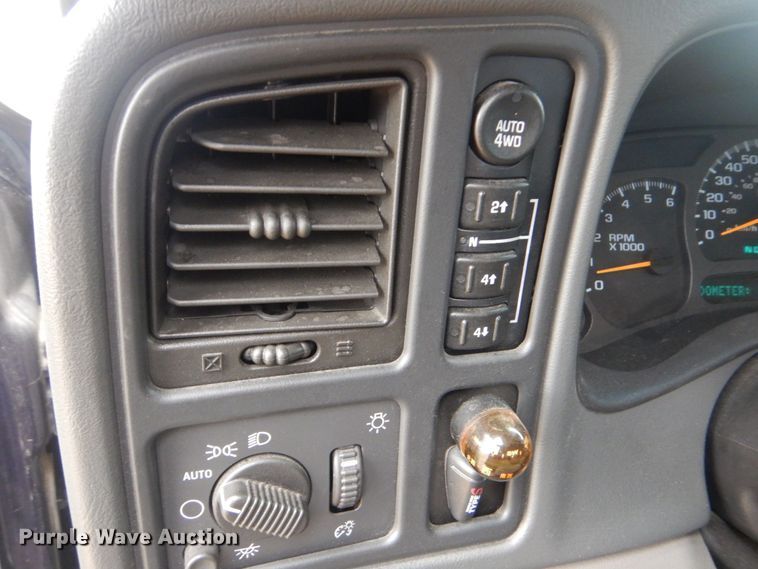 image for item DO1631 2004 Chevrolet Tahoe  SUV