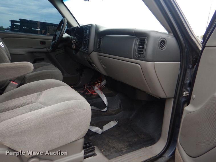 image for item DO1631 2004 Chevrolet Tahoe  SUV