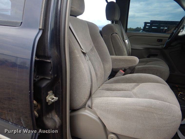 image for item DO1631 2004 Chevrolet Tahoe  SUV