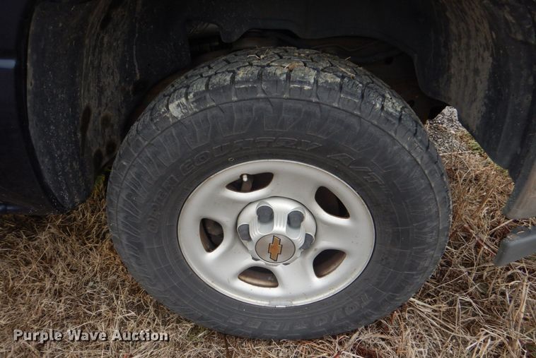 image for item DO1631 2004 Chevrolet Tahoe  SUV