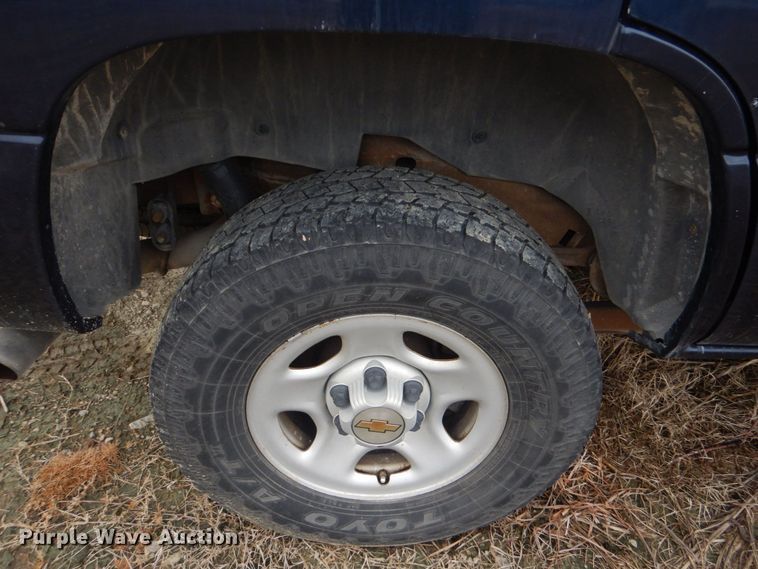 image for item DO1631 2004 Chevrolet Tahoe  SUV