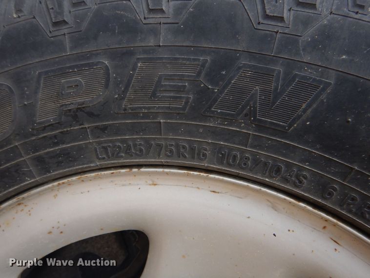 image for item DO1631 2004 Chevrolet Tahoe  SUV