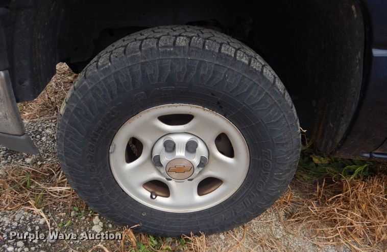 image for item DO1631 2004 Chevrolet Tahoe  SUV