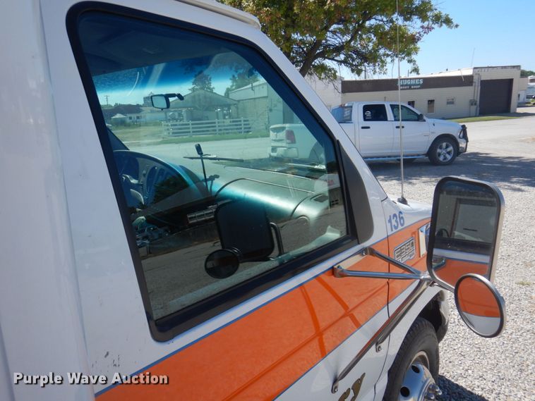 image for item DP0322 1997 Ford E450  ambulance