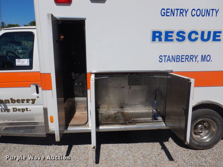 image for item DP0322 1997 Ford E450  ambulance