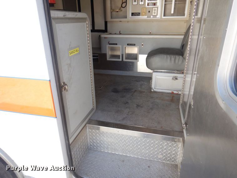 image for item DP0322 1997 Ford E450  ambulance