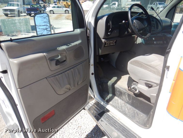 image for item DP0322 1997 Ford E450  ambulance