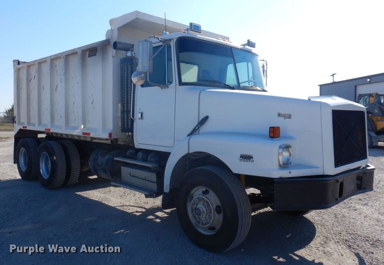 image for item DP0367 2000 Volvo WG  dump truck