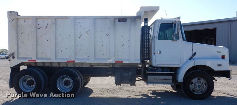 image for item DP0367 2000 Volvo WG  dump truck