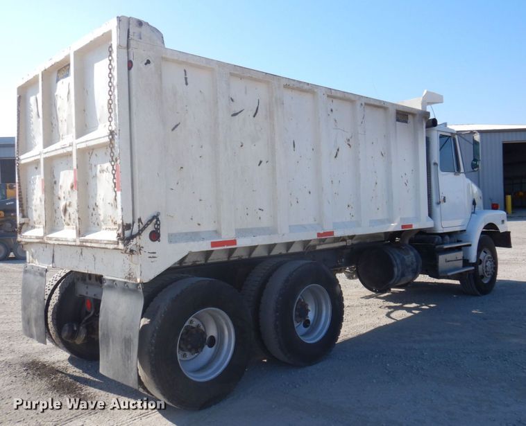 image for item DP0367 2000 Volvo WG  dump truck