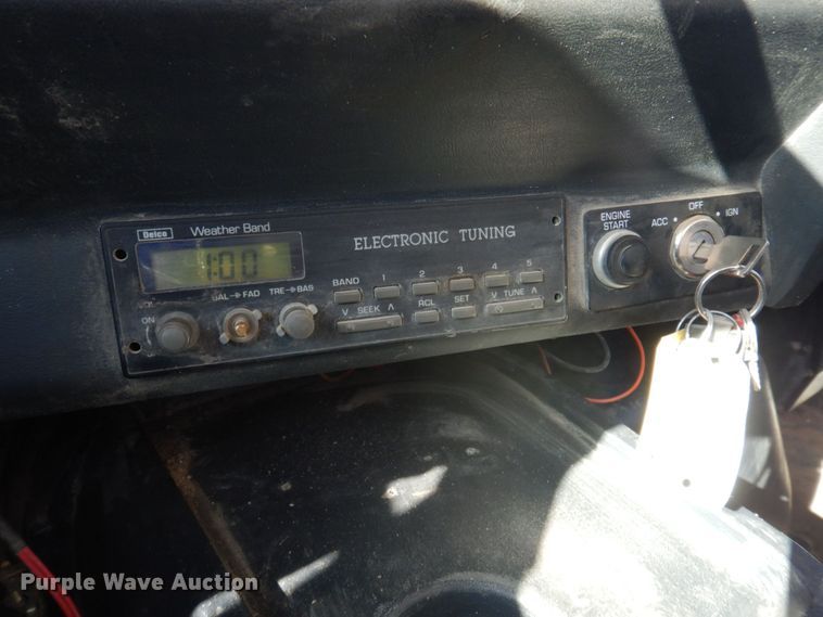 image for item DP0367 2000 Volvo WG  dump truck