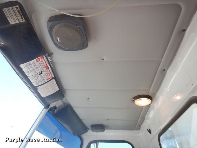 image for item DP0367 2000 Volvo WG  dump truck