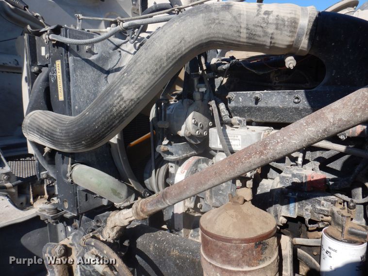 image for item DP0367 2000 Volvo WG  dump truck