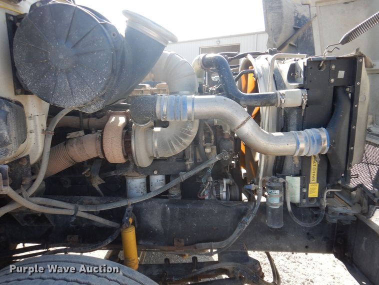 image for item DP0367 2000 Volvo WG  dump truck