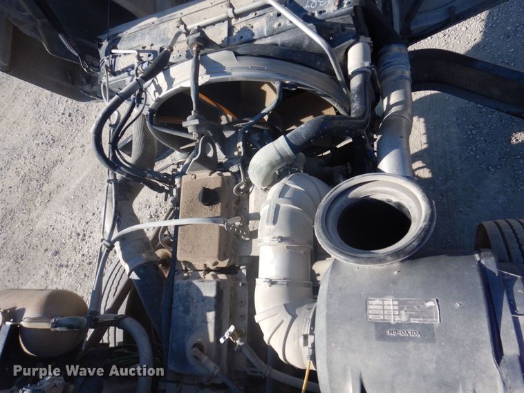 image for item DP0367 2000 Volvo WG  dump truck