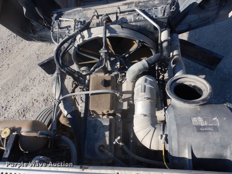 image for item DP0367 2000 Volvo WG  dump truck