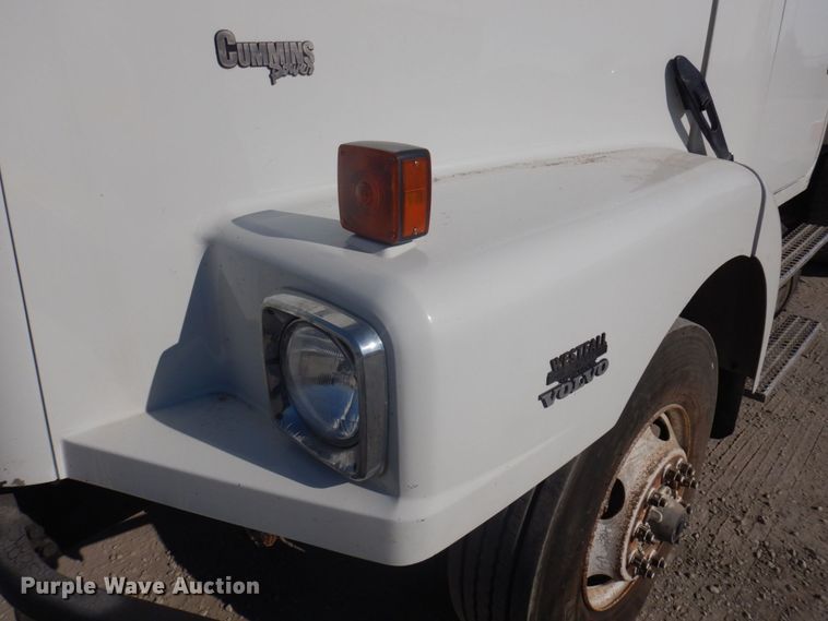 image for item DP0367 2000 Volvo WG  dump truck