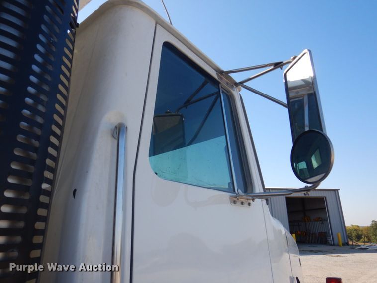 image for item DP0367 2000 Volvo WG  dump truck