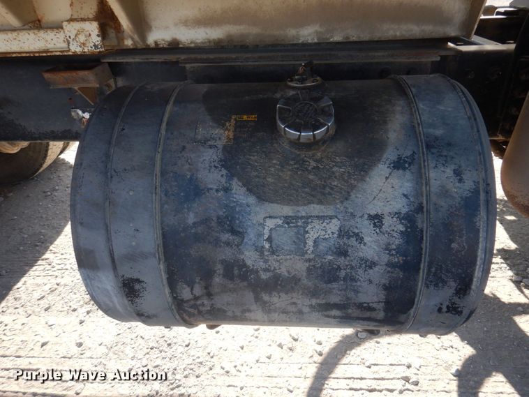 image for item DP0367 2000 Volvo WG  dump truck