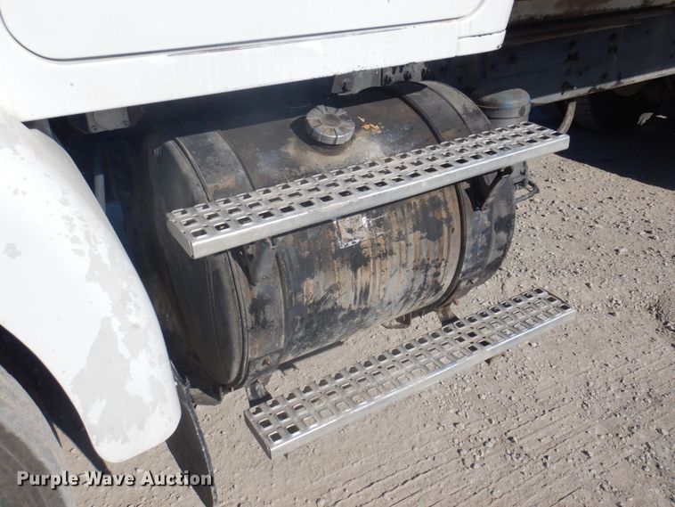 image for item DP0367 2000 Volvo WG  dump truck