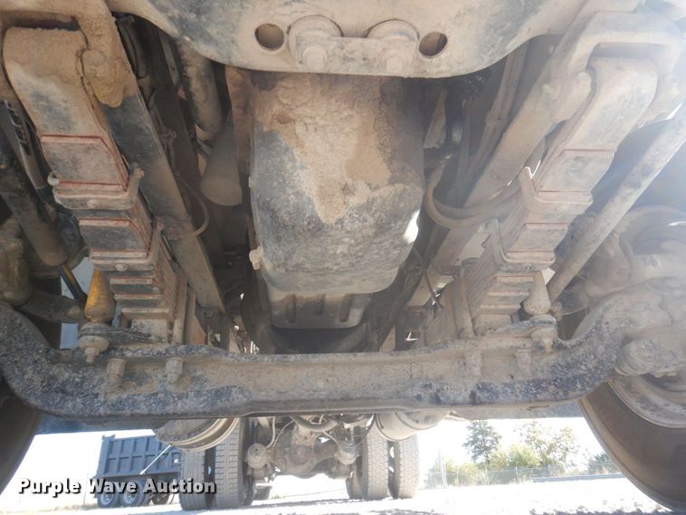 image for item DP0367 2000 Volvo WG  dump truck