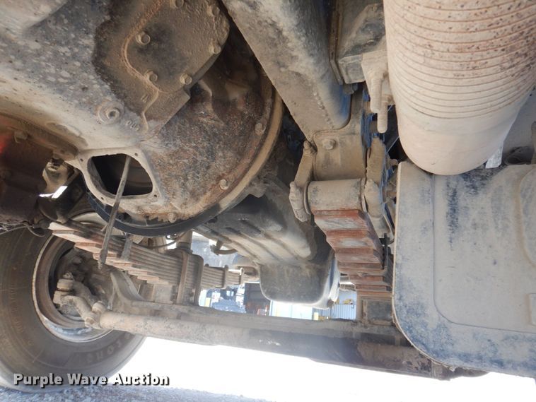 image for item DP0367 2000 Volvo WG  dump truck