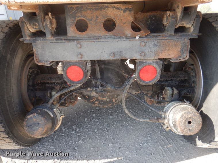 image for item DP0367 2000 Volvo WG  dump truck