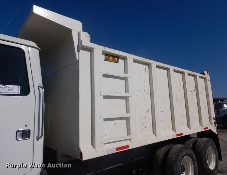 image for item DP0367 2000 Volvo WG  dump truck