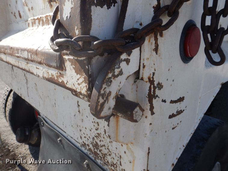 image for item DP0367 2000 Volvo WG  dump truck