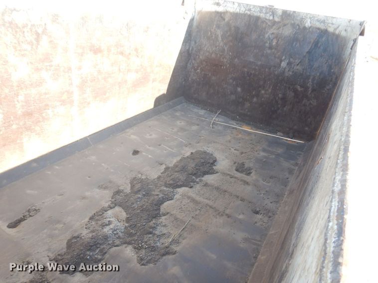 image for item DP0367 2000 Volvo WG  dump truck