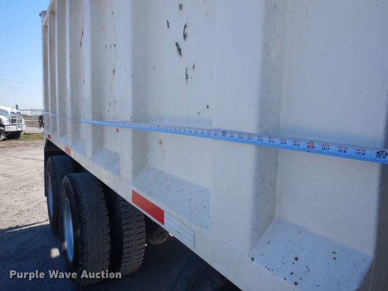 image for item DP0367 2000 Volvo WG  dump truck