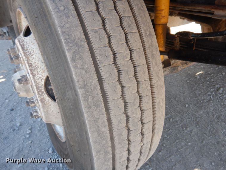 image for item DP0367 2000 Volvo WG  dump truck