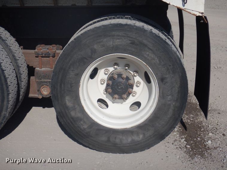 image for item DP0367 2000 Volvo WG  dump truck