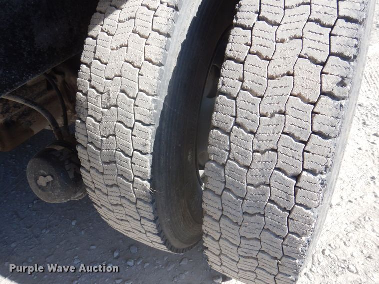 image for item DP0367 2000 Volvo WG  dump truck