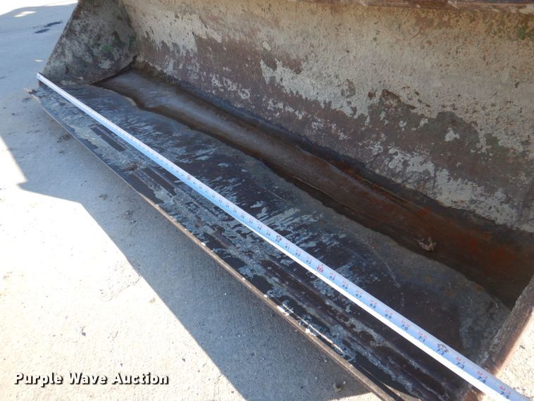 image for item DP0394 2000 John Deere 4700  tractor