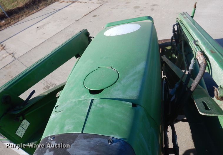 image for item DP0394 2000 John Deere 4700  tractor