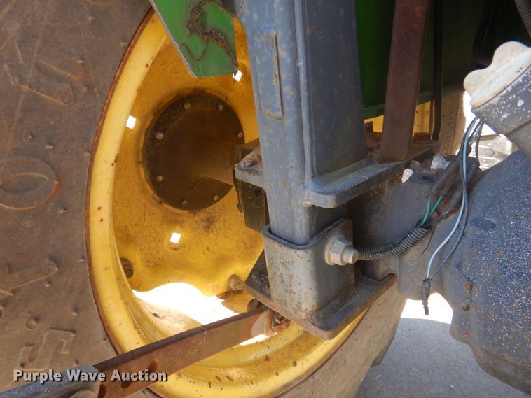 image for item DP0394 2000 John Deere 4700  tractor