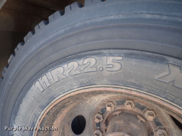 image for item DQ2997 1998 Blue Bird  school bus