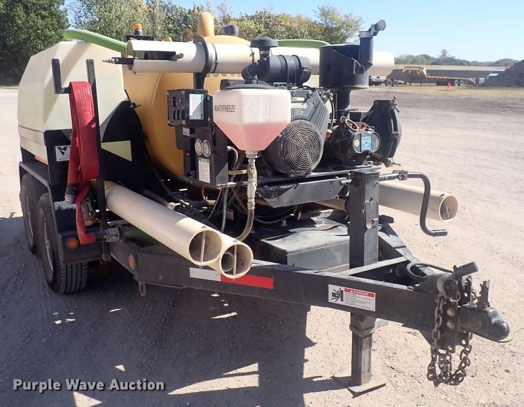 image for item DQ3033 2013 Vermeer V500LEG  vacuum excavator