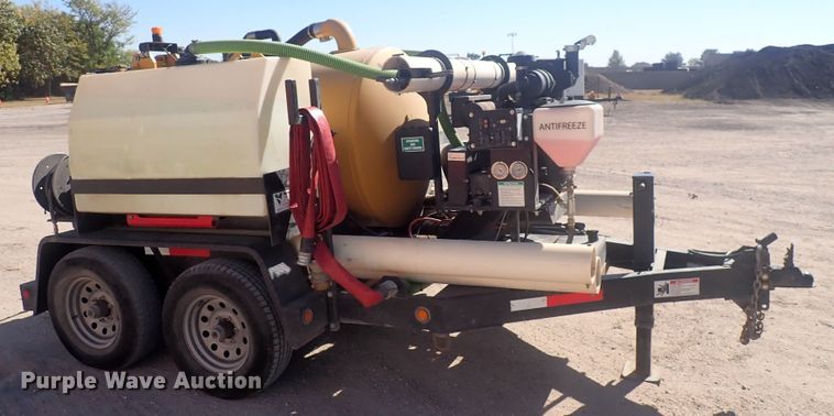 image for item DQ3033 2013 Vermeer V500LEG  vacuum excavator